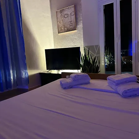 Ocean Breeze Apartment